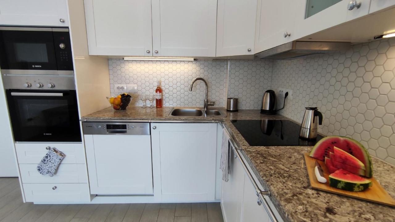 Nautilus Apartment Premium Sarande Exterior photo